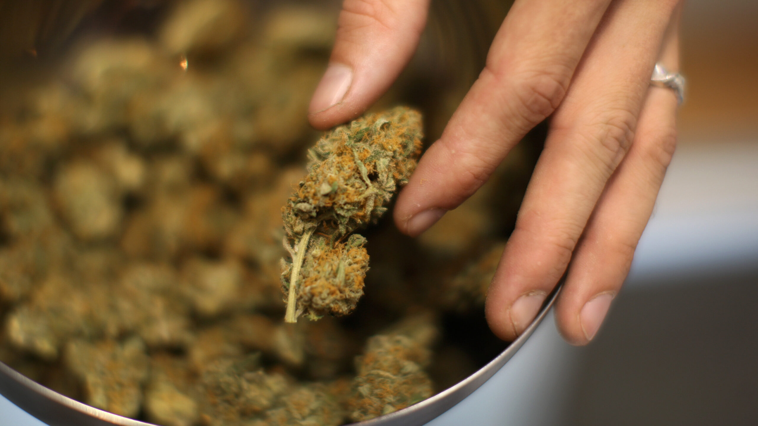 SMOKING WEED IN 2023: WHAT YOU NEED TO KNOW post thumbnail image